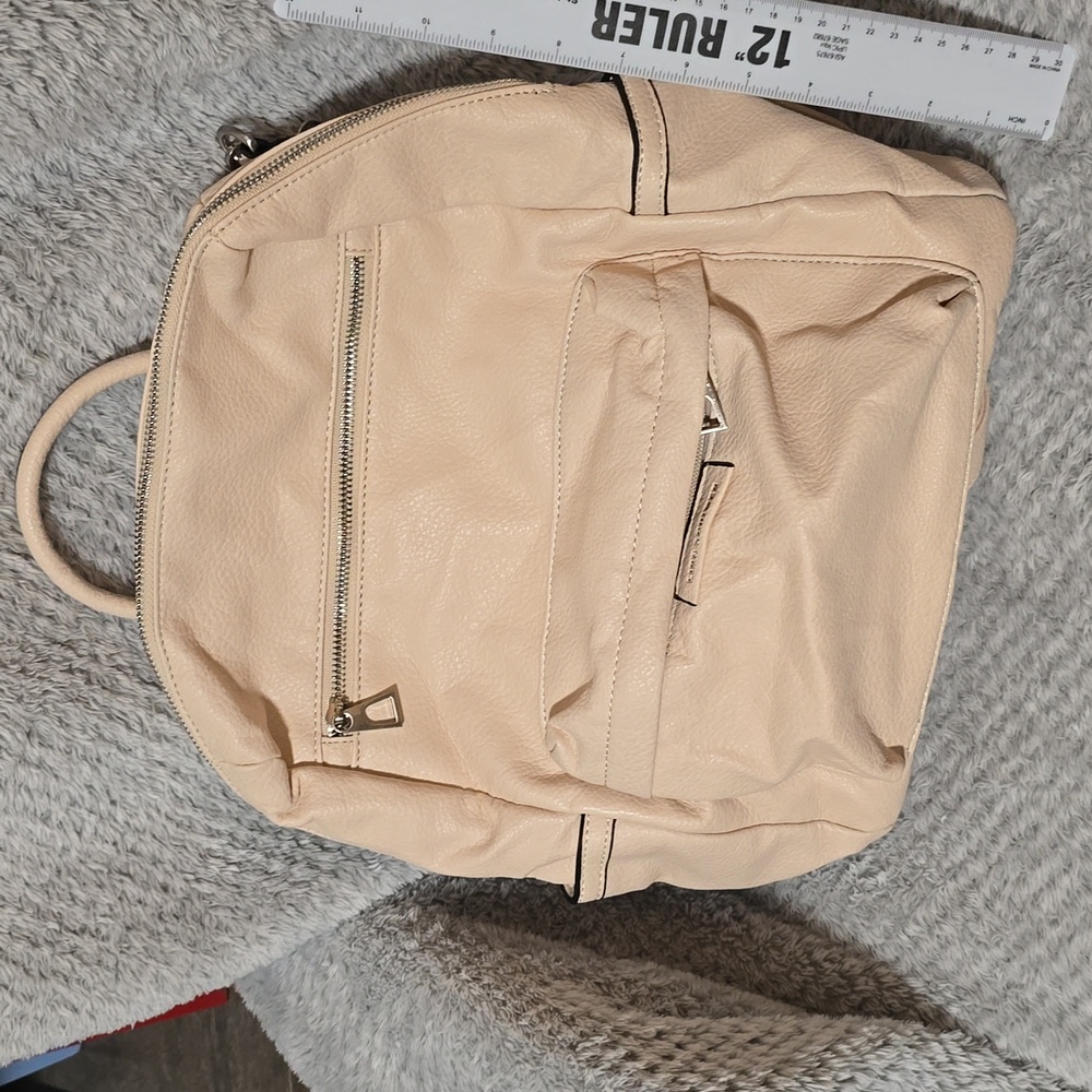 Ling Shuiwen Backpack
